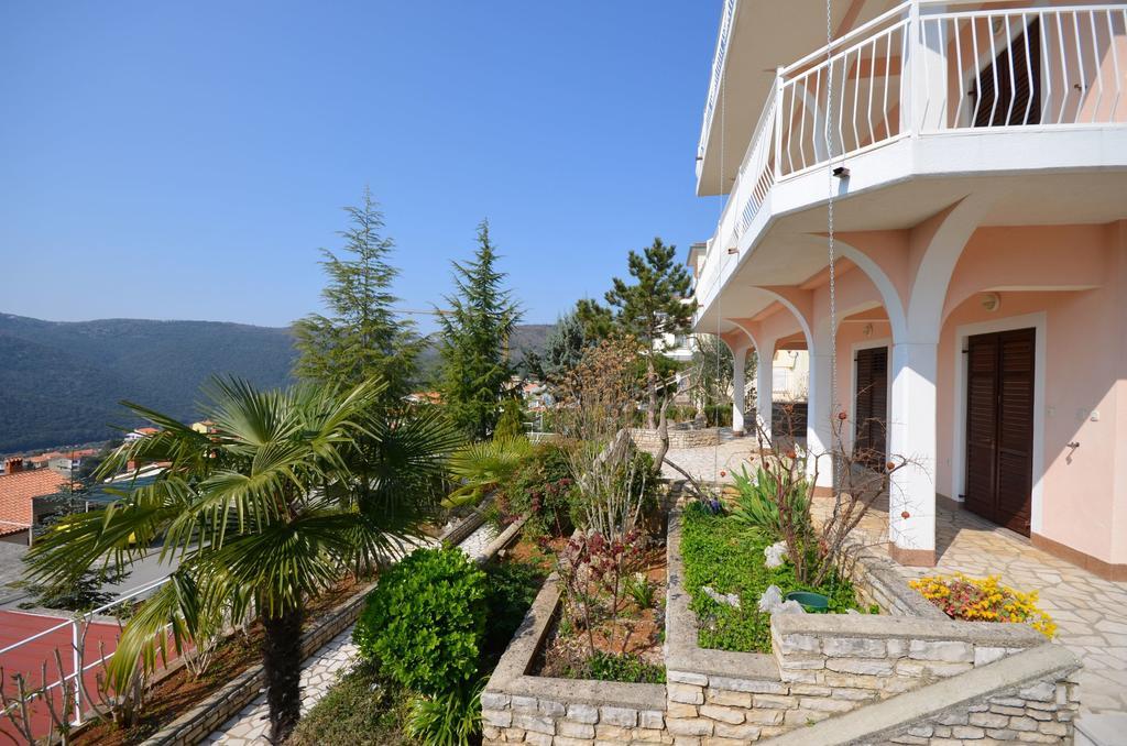 Apartments Slavica ราบัซ ภายนอก รูปภาพ